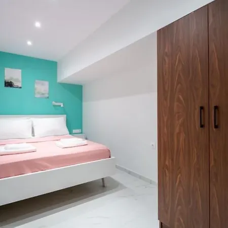 Modern Up To 6 People With Parking Thessaloniki