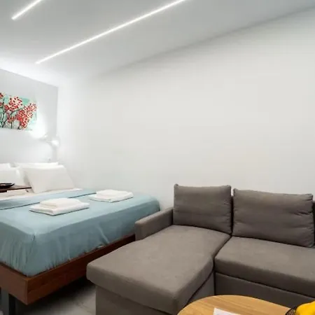 Apartament Modern Up To 6 People With Parking Saloniki